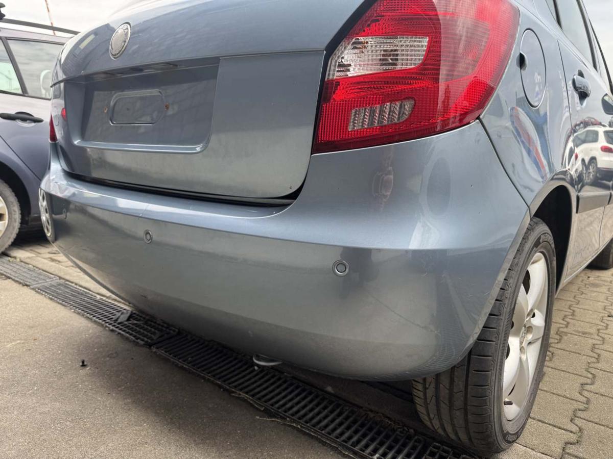 Skoda Fabia 2 original Sto&szlig;stange Stossf&auml;nger hinten 9154 Satin Grey Flie&szlig;heck Bj.2009